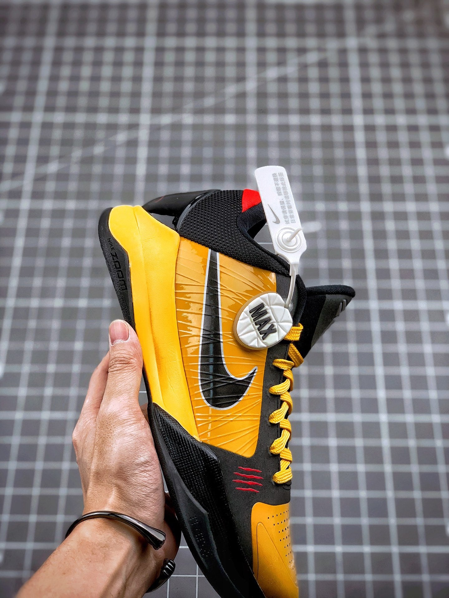 MAX Batch-NK ZOOM KOBE 5 "BRUCE LEE"