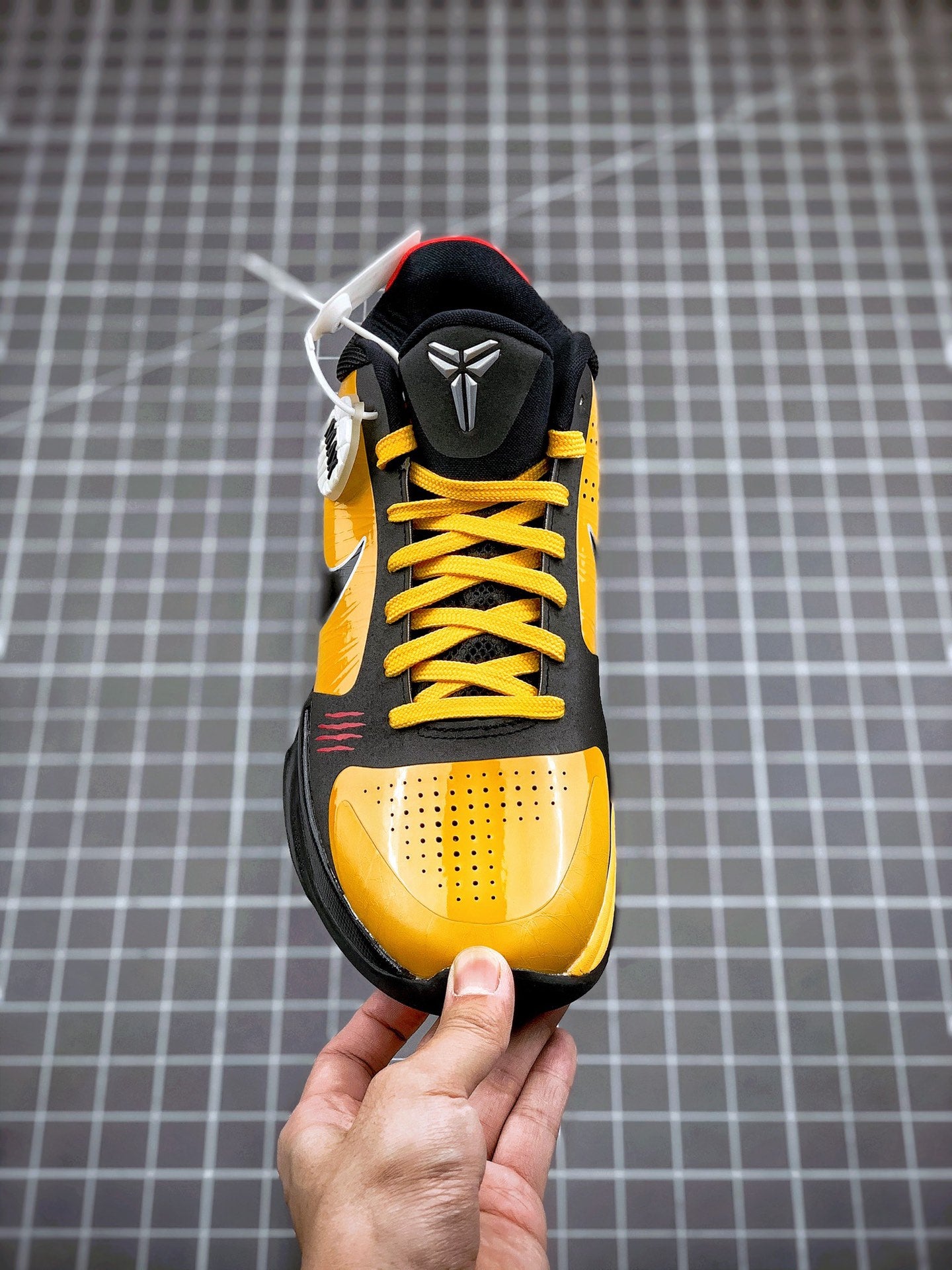 MAX Batch-NK ZOOM KOBE 5 "BRUCE LEE"