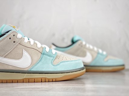 G Batch-Plus Skate Shop x Nike SB Dunk Low “Gulf of Mexico”