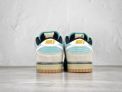 G Batch-Plus Skate Shop x Nike SB Dunk Low “Gulf of Mexico”