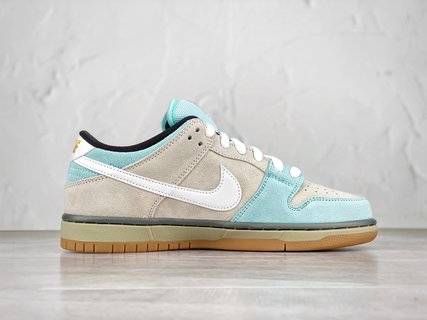 G Batch-Plus Skate Shop x Nike SB Dunk Low “Gulf of Mexico”