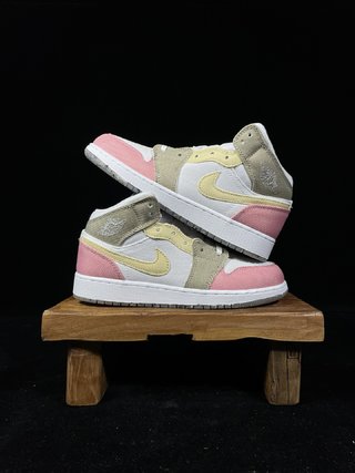 DT Batzh-  Air Jordan 1 Mid