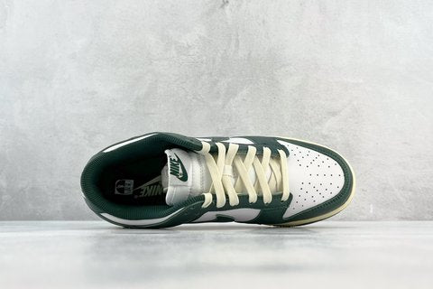 G Batch-Nike Dunk Low “Vintage Green”