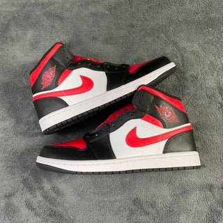 DT Batzh-  Air Jordan 1 Mid