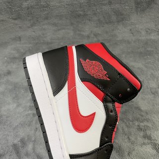 DT Batzh-  Air Jordan 1 Mid