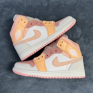 DT Batzh-  Air Jordan 1 Mid