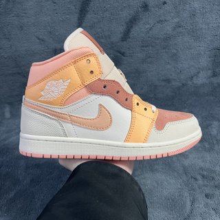 DT Batzh-  Air Jordan 1 Mid