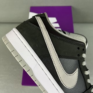 AY Batch-NK SB Dunk Low J-Pack "Shadow"