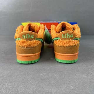 AY Batch-Nk Dunk SB Low "Orange Bear"