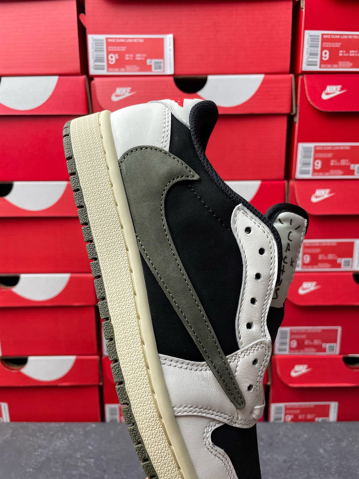 LJR Batch-Travis Scott x Air Jordan AJ1 "Olive"