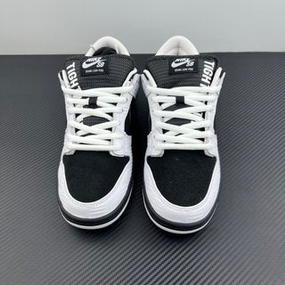 S2 Batch-TIGHTBOOTH x NK Dunk SB Low Pro "Black and White"