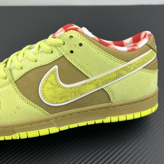 AY Batch-Concepts x NK SB Dunk Low "Green Lobster"