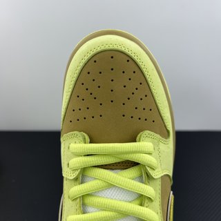 AY Batch-Concepts x NK SB Dunk Low "Green Lobster"