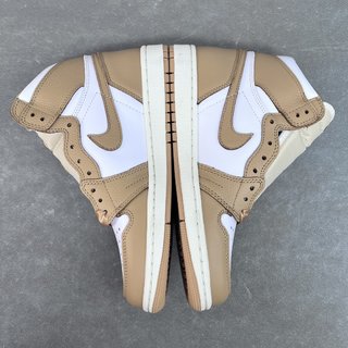 KZ Batch-Air Jordan 1 High OG “Praline”