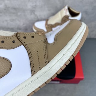 KZ Batch-Air Jordan 1 High OG “Praline”